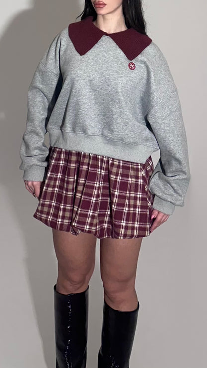 Collar sweatshirt