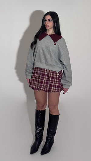 Collar sweatshirt